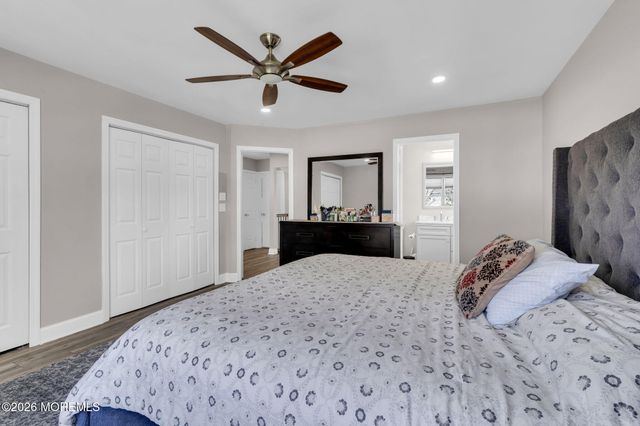 8 Cripple Creek Road, Howell, NJ 07731