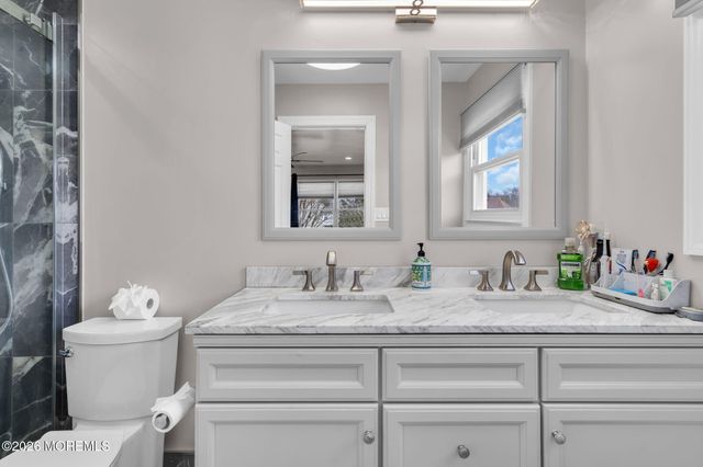 8 Cripple Creek Road, Howell, NJ 07731