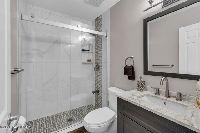 8 Cripple Creek Road, Howell, NJ 07731