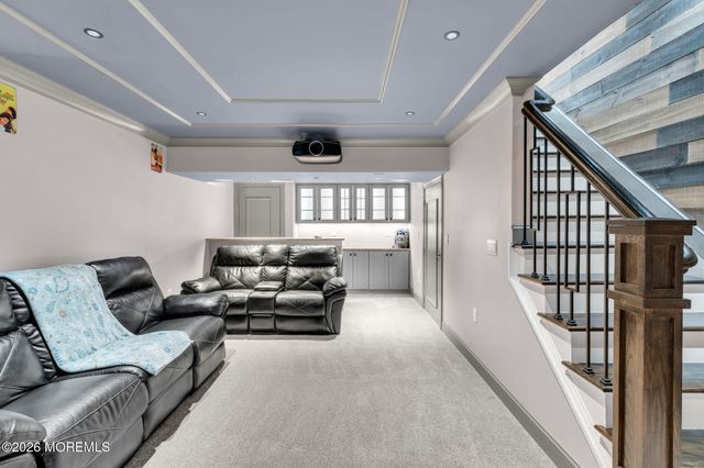 8 Cripple Creek Road, Howell, NJ 07731