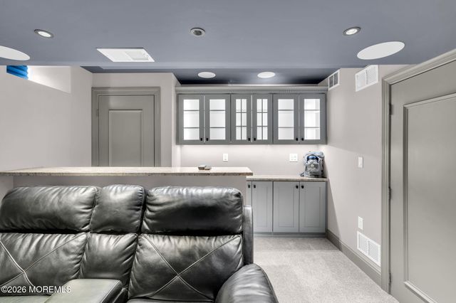 8 Cripple Creek Road, Howell, NJ 07731