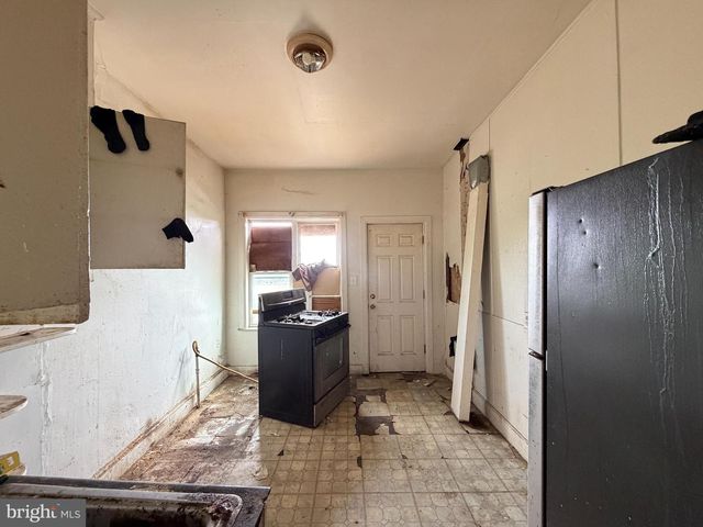 3833 BEEHLER AVE, Baltimore, MD 21215