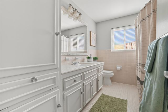 4001 Greystone DR, Austin, TX 78731