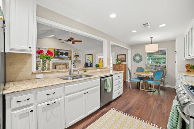 4001 Greystone DR, Austin, TX 78731