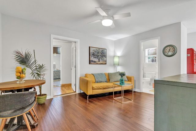 4001 Greystone DR, Austin, TX 78731