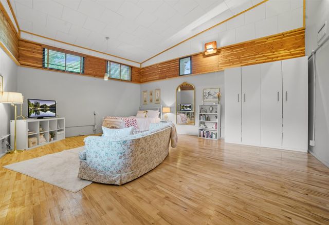 4001 Greystone DR, Austin, TX 78731