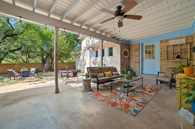 4001 Greystone DR, Austin, TX 78731