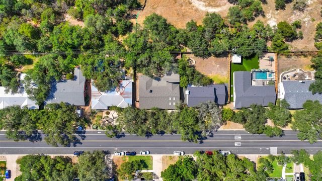 4001 Greystone DR, Austin, TX 78731