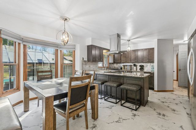 1150 Prairie Drive, Algonquin, IL 60102
