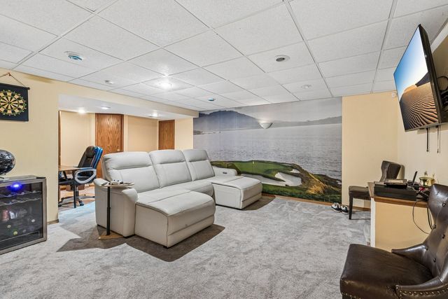 1150 Prairie Drive, Algonquin, IL 60102
