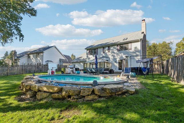 1150 Prairie Drive, Algonquin, IL 60102