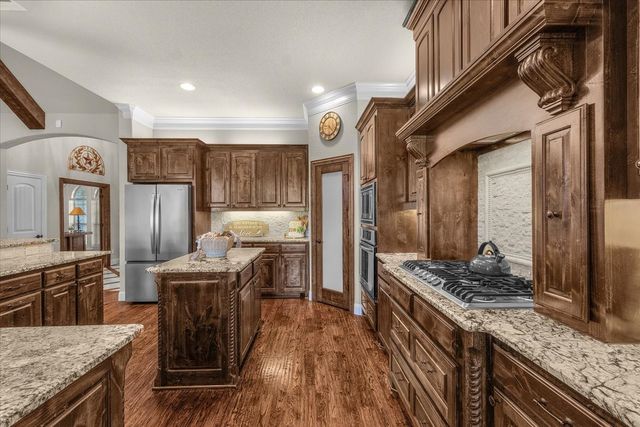 332 Antler Ridge Drive, Azle, TX 76020