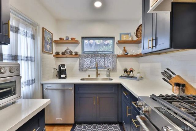 464 G Ave, Coronado, CA 92118