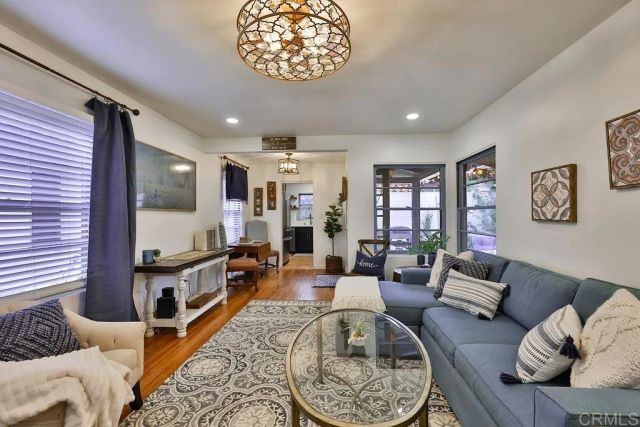 464 G Ave, Coronado, CA 92118