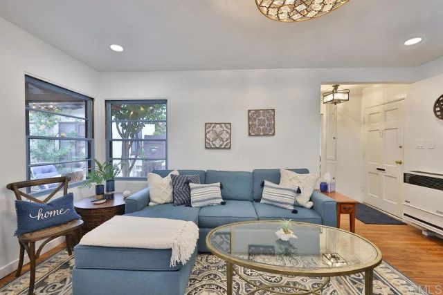 464 G Ave, Coronado, CA 92118