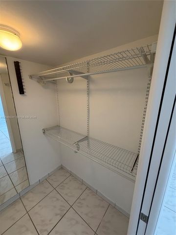 8625 NW 8th St 420, Miami, FL 33126