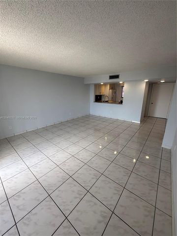 8625 NW 8th St 420, Miami, FL 33126