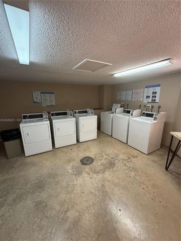 8625 NW 8th St 420, Miami, FL 33126