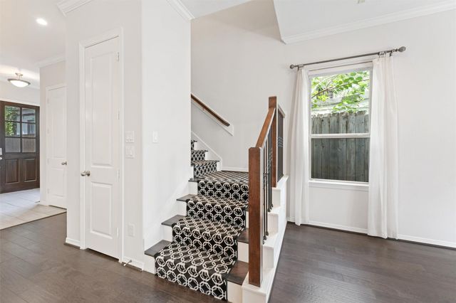 2107 Crockett Street, Houston, TX 77007