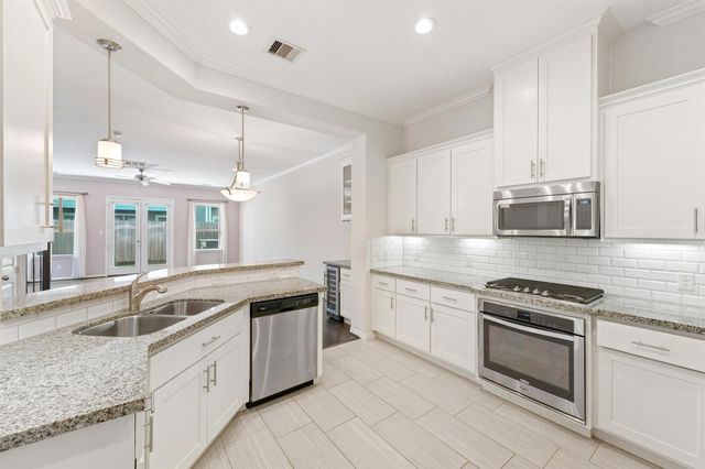 2107 Crockett Street, Houston, TX 77007