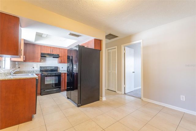 9304 N ELMER STREET, Tampa, FL 33612