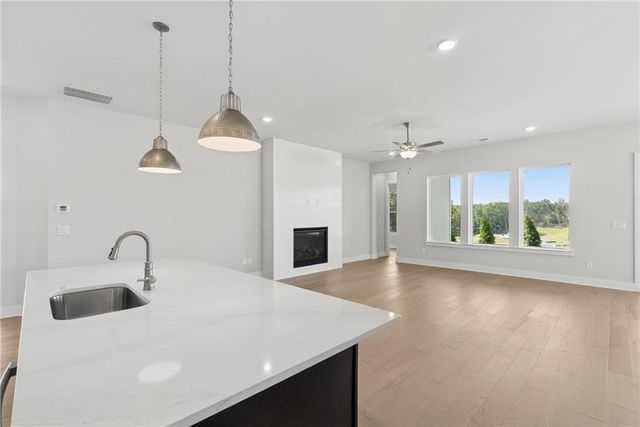 1395 Autumn Lake Drive SW, Gainesville, GA 30504