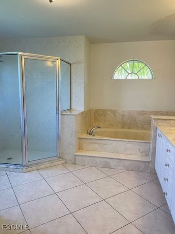 1728 NW 11th TER, Cape Coral, FL 33993