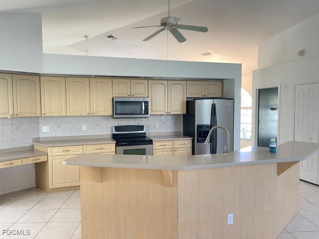 1728 NW 11th TER, Cape Coral, FL 33993