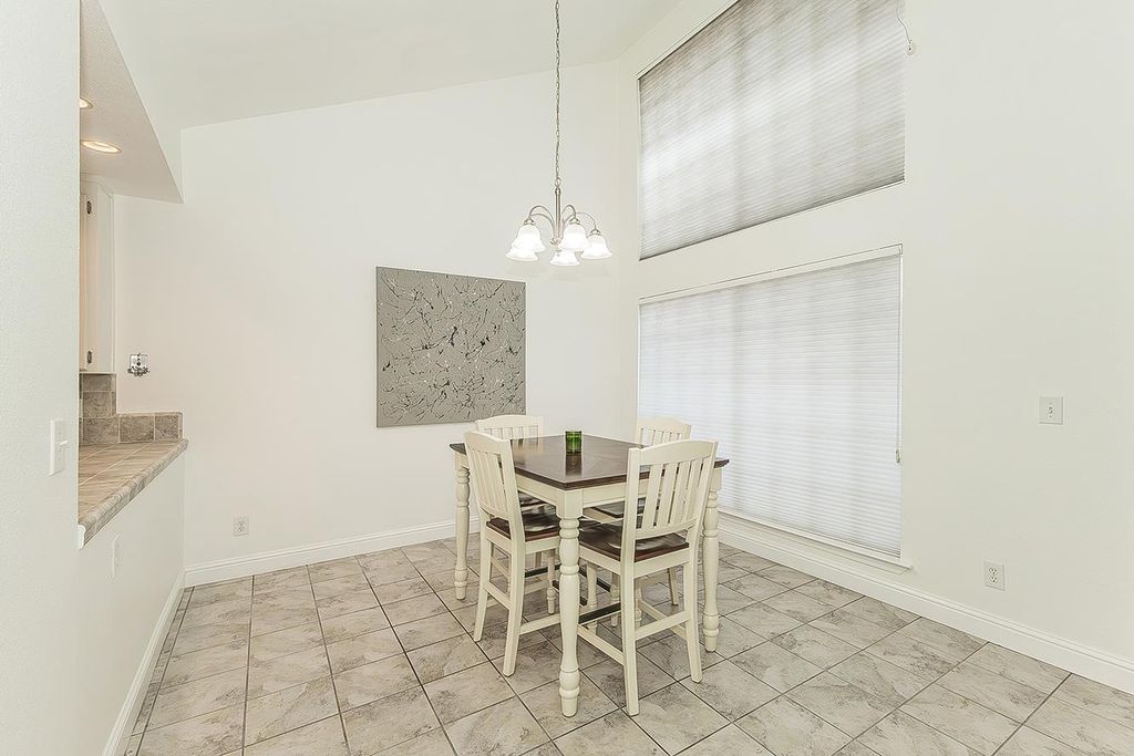 Image 10 of property listing at 315 E Nees #153, Fresno, CA 93720
