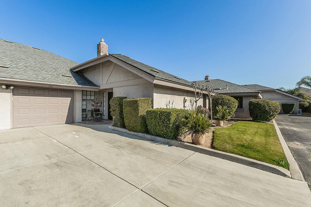 Image 2 of property listing at 315 E Nees #153, Fresno, CA 93720