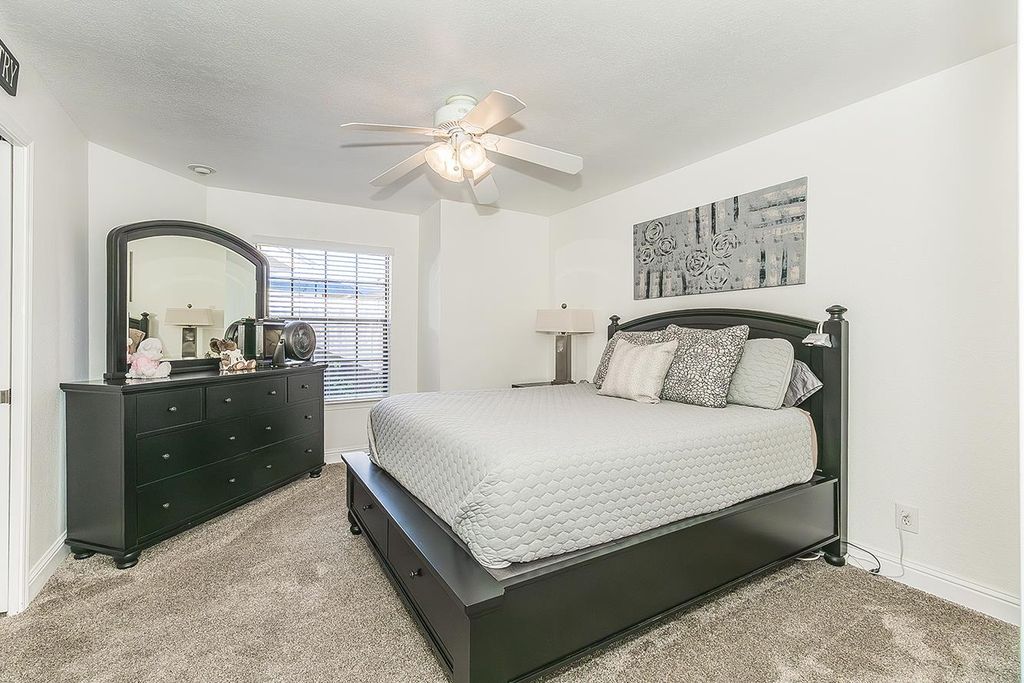 Image 21 of property listing at 315 E Nees #153, Fresno, CA 93720