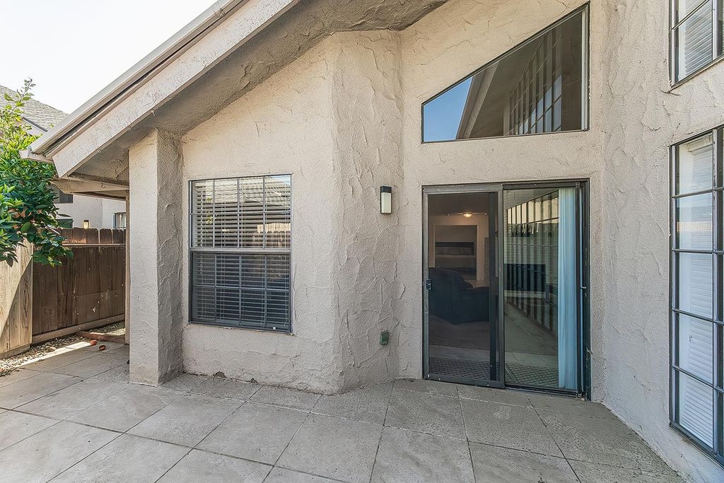 Image 25 of property listing at 315 E Nees #153, Fresno, CA 93720
