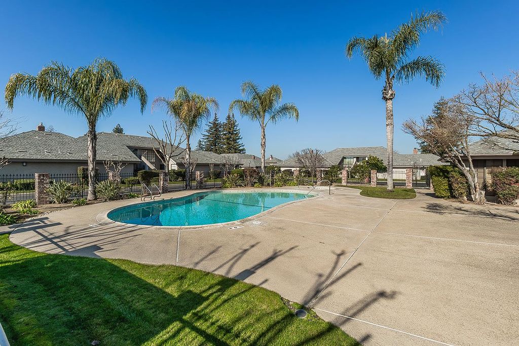 Image 28 of property listing at 315 E Nees #153, Fresno, CA 93720