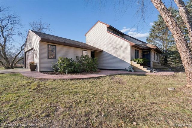 13875 Neal Road, Davisburg, MI 48350