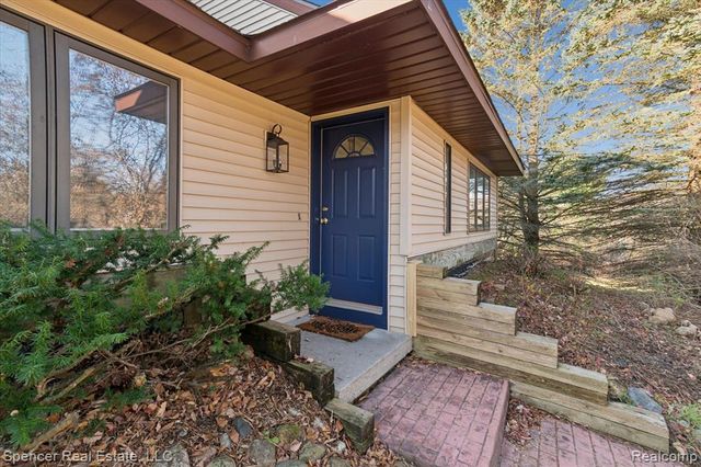 13875 Neal Road, Davisburg, MI 48350