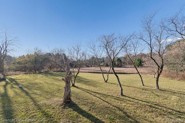 13875 Neal Road, Davisburg, MI 48350