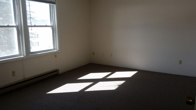 204 Mechanic St Apt 12, Lebanon, NH 03766