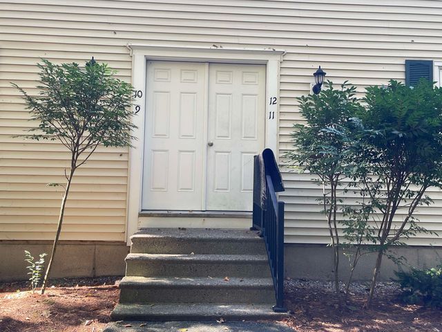 204 Mechanic St Apt 12, Lebanon, NH 03766