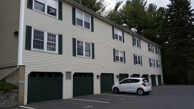 204 Mechanic St Apt 12, Lebanon, NH 03766