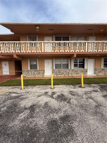 1154 W 35th St 124, Hialeah, FL 33012