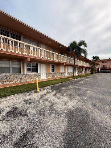 1154 W 35th St 124, Hialeah, FL 33012