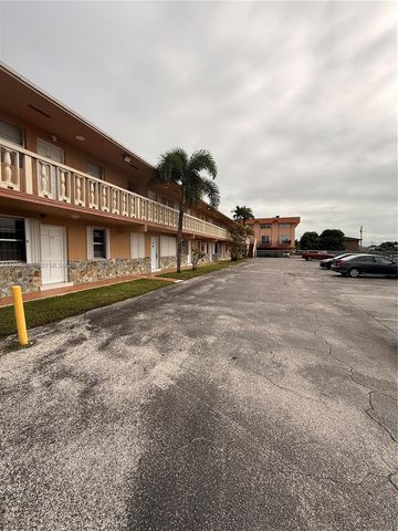 1154 W 35th St 124, Hialeah, FL 33012