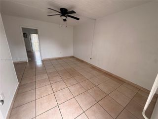 1154 W 35th St 124, Hialeah, FL 33012