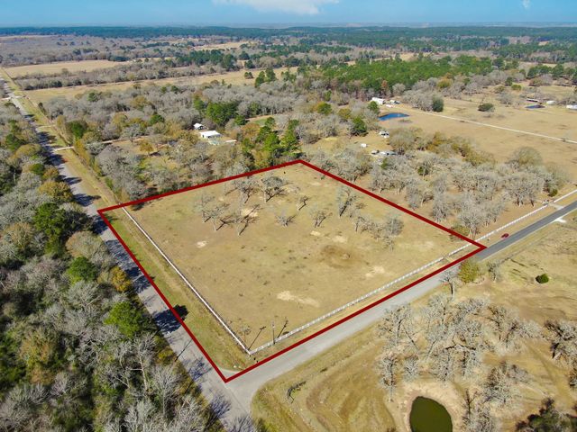 26071 Forest Hills Ln, Waller, TX 77484