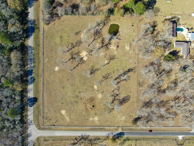 26071 Forest Hills Ln, Waller, TX 77484