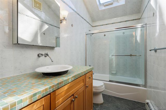 6 Edcris Lane, Huntington, NY 11743