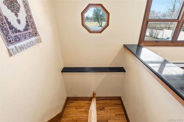 6 Edcris Lane, Huntington, NY 11743