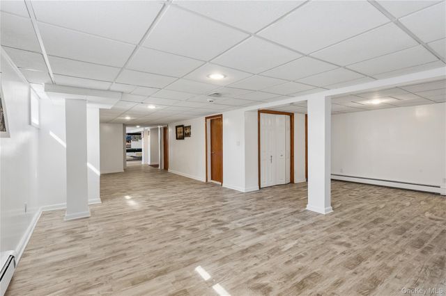 6 Edcris Lane, Huntington, NY 11743