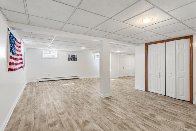 6 Edcris Lane, Huntington, NY 11743