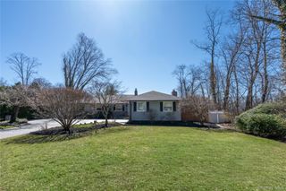 6 Edcris Lane, Huntington, NY 11743